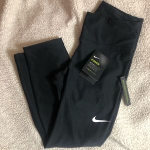 Nike Dri-Fit Cropped Black Leggings